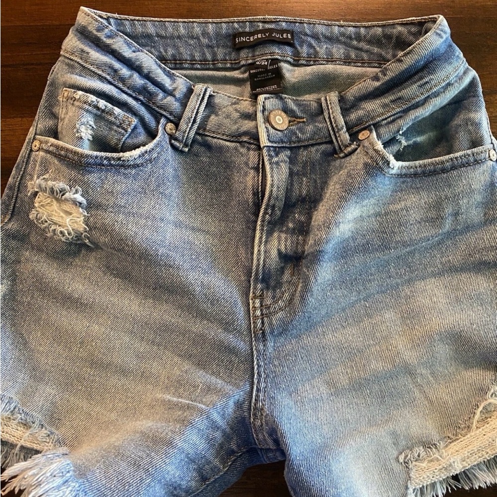 Lot Of 4 PC BUNDLE DEMIN SHORTS  SIZES 0/24- 00/23w-0 - Picture 11 of 12